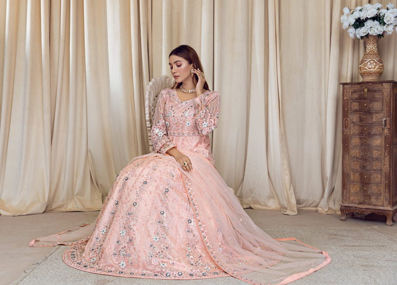 🌟 Graceful Pakistani Bridal Wear - Luxurious Peach Maxi Dress 🌟