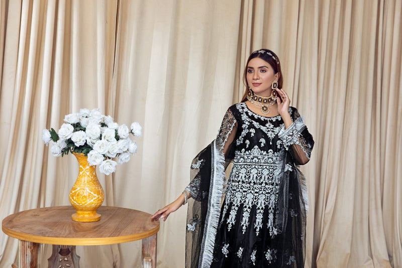 🖤 Wonderful Pakistani Black Bridal Maxi Dress: Embroidered Charm 🖤